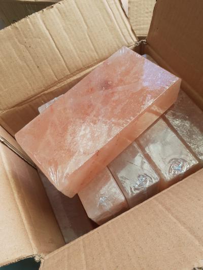 Cung cấp đá muối himalya chuyên dùng để làm phòng xông hơi hoặc giường đá muối